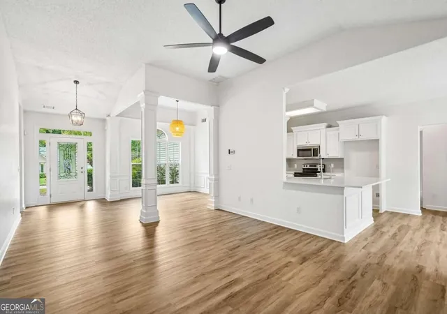 Photo 4 of Single family home for sale at 399 Laurel Oaks Ln, Jefferson, GA 30549 | MLS# 10848314 | Listing updated on 2026-09-17