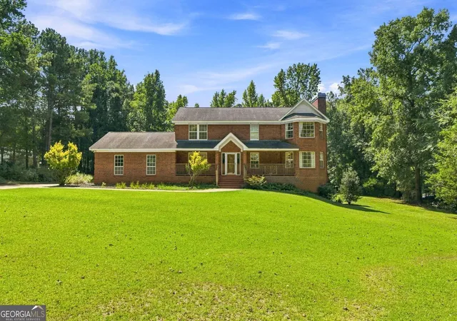 Photo 2 of Single family home for sale at 35 Oak Grv Ln, Mcdonough, GA 30253 | MLS# 10839512 | Listing updated on 2026-09-17