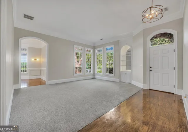 Photo 3 of Single family home for sale at 307 Montrose Dr, Mcdonough, GA 30253 | MLS# 10850108 | Listing updated on 2026-10-05