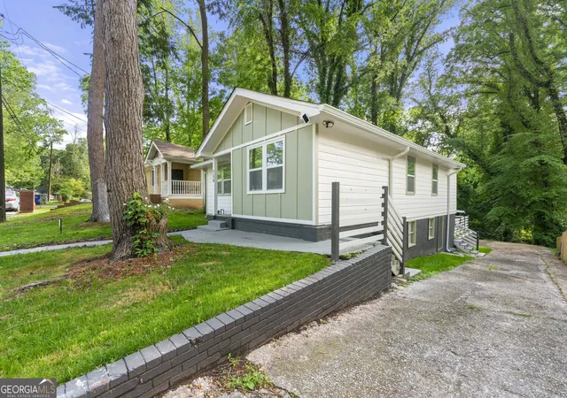 Photo 2 of Single family home for sale at 754 S Grand Ave Nw, Atlanta, GA 30318 | MLS# 10843724 | Listing updated on 2026-10-04