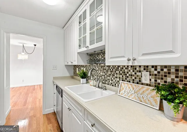 Photo 2 of Condo for sale at 395 Pharr Rd Ne #208, Atlanta, GA 30305 | MLS# 10829188 | Listing updated on 2026-09-14