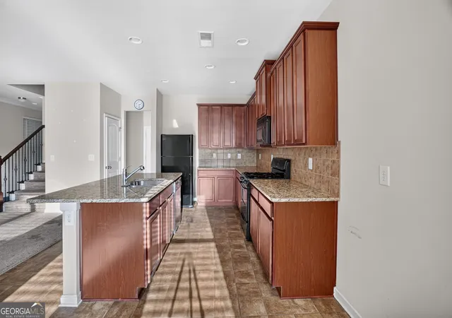 Photo 4 of Single family home for sale at 2303 Polaris Way SW, South Fulton, GA 30331 | MLS# 10846276 | Listing updated on 2026-10-28