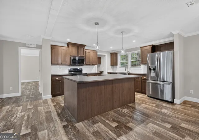 Photo 4 of Sale Pending at 147 Ralph Garrison Rd, Jefferson, GA 30549 | MLS# 10853712 | Listing updated on 2026-10-01