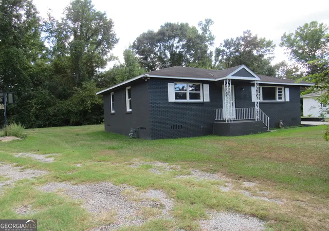 Photo 2 of Single family home for sale at 1616 Mathis Cir, Macon, GA 31206 | MLS# 10841532 | Listing updated on 2026-09-08