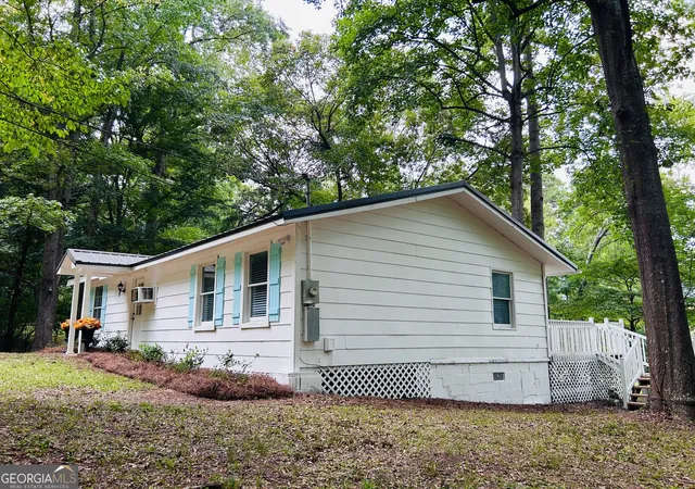 Photo 3 of Single family home for sale at 122 Flt Rock Rd, Eatonton, GA 31024 | MLS# 10837847 | Listing updated on 2026-09-15