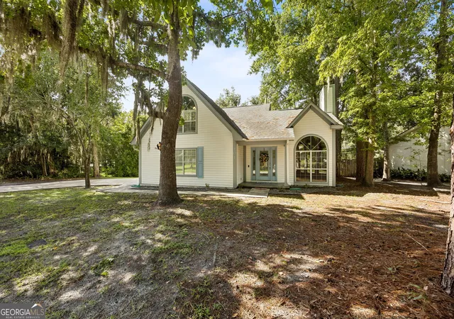 Photo 3 of Single family home for sale at 201 Mcintosh Dr, St. Marys, GA 31558 | MLS# 10839035 | Listing updated on 2026-09-17