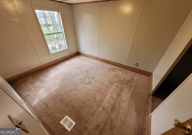 Photo 25 of Multi family home for sale at 916 Friendly Mission Ln, Cornelia, GA 30531 | MLS# 10853719 | Listing updated on 2026-10-09