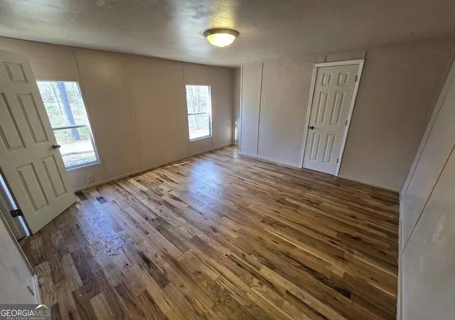 Photo 3 of Multi family home for sale at 916 Friendly Mission Ln, Cornelia, GA 30531 | MLS# 10853719 | Listing updated on 2026-10-09