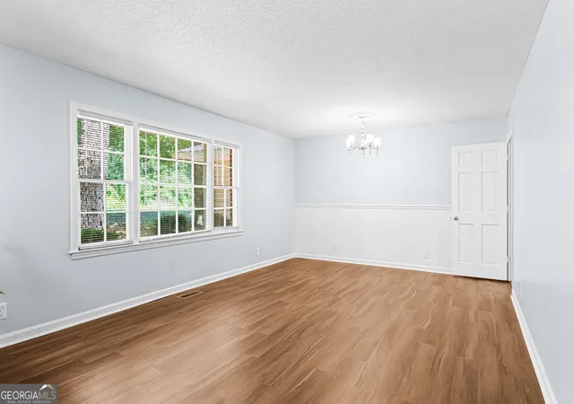 Photo 3 of Single family home for sale at 995 Roundtable Ln, Macon, GA 31220 | MLS# 10844064 | Listing updated on 2026-09-14