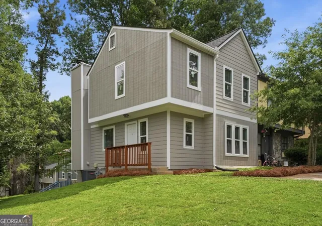 Photo 1 of Sale Pending at 1269 Brookview Ln Se, Smyrna, GA 30080 | MLS# 10837978 | Listing updated on 2026-09-09