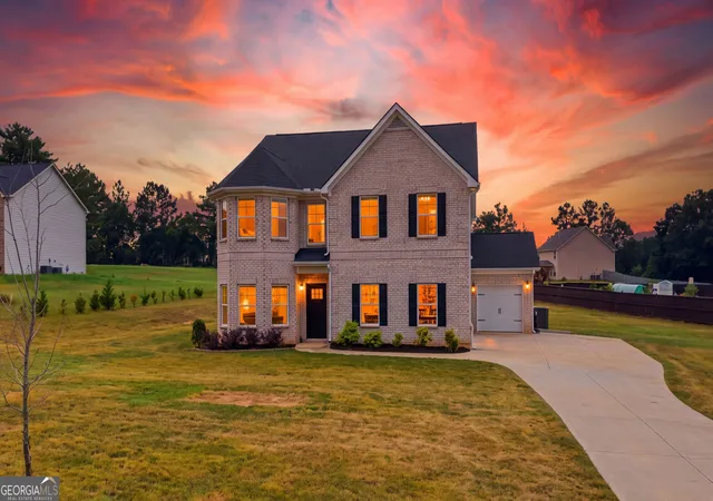Photo 1 of Single family home for sale at 685 S Jeff Davis Dr, Fayetteville, GA 30215 | MLS# 10840705 | Listing updated on 2026-09-10