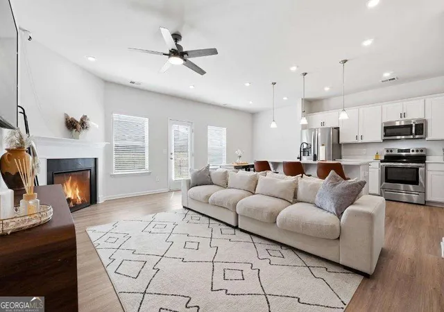 Photo 3 of Townhouse for sale at 22 Felton Walk Se, Cartersville, GA 30120 | MLS# 10845616 | Listing updated on 2026-10-08