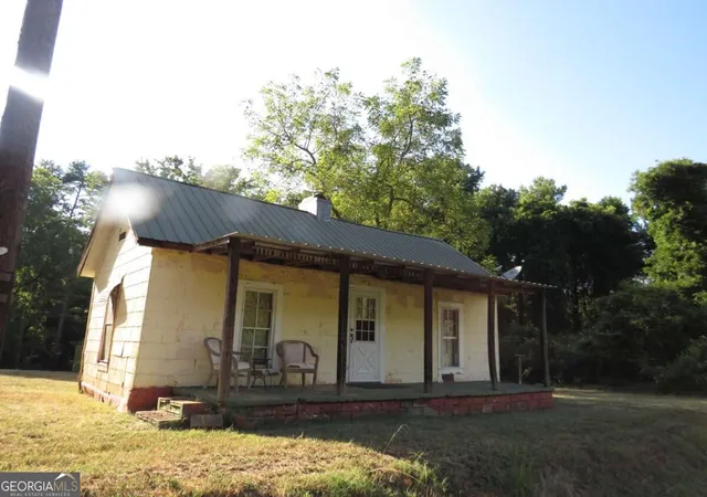 Photo 2 of Single family home for sale at 79 Mill St, Cave Spring, GA 30124 | MLS# 10842958 | Listing updated on 2026-09-23