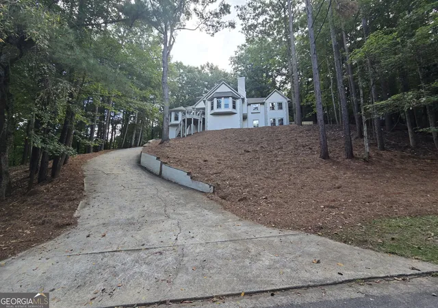 Photo 3 of Single family home for sale at 8765 Mount Rushmore Dr, Johns Creek, GA 30022 | MLS# 10836906 | Listing updated on 2026-09-26