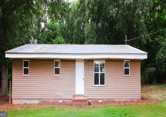 Photo 1 of Single family home for sale at 1985 Fork Crk Rd, Bowman, GA 30624 | MLS# 10807701 | Listing updated on 2026-09-15