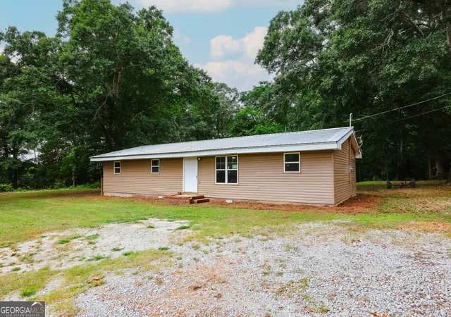 Photo 2 of Single family home for sale at 1985 Fork Crk Rd, Bowman, GA 30624 | MLS# 10807701 | Listing updated on 2026-09-15