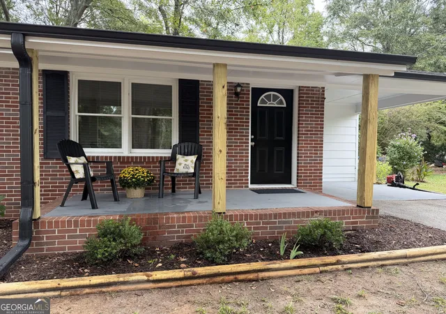 Photo 4 of Single family home for sale at 135 Martha St, Winder, GA 30680 | MLS# 10797482 | Listing updated on 2026-10-07