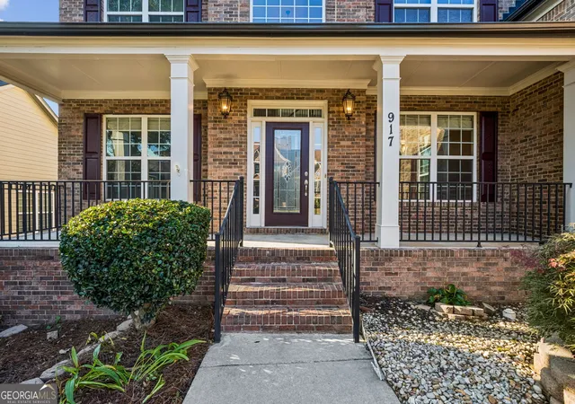 Photo 3 of Single family home for sale at 917 Wallace Fls Dr, Braselton, GA 30517 | MLS# 10851531 | Listing updated on 2026-10-07