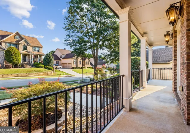 Photo 3 of Single family home for sale at 917 Wallace Fls Dr, Braselton, GA 30517 | MLS# 10851531 | Listing updated on 2026-10-07
