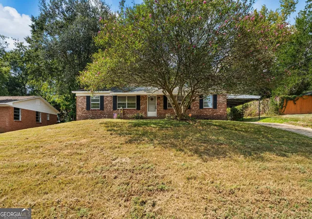 Photo 2 of Single family home for sale at 1409 Melford Dr, Columbus, GA 31907 | MLS# 10845227 | Listing updated on 2026-10-05
