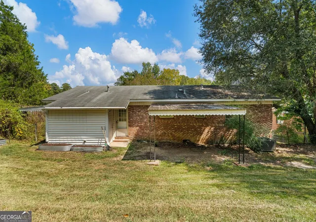 Photo 3 of Single family home for sale at 1409 Melford Dr, Columbus, GA 31907 | MLS# 10845227 | Listing updated on 2026-10-05