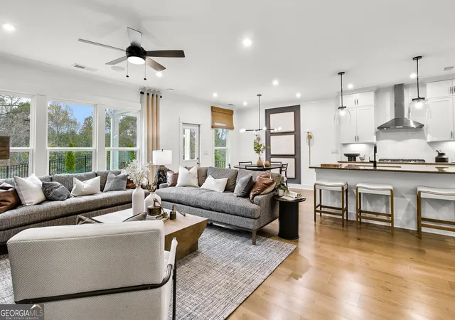 Photo 4 of Single family home for sale at 4750 Sunburst St, Flowery Branch, GA 30542 | MLS# 10840448 | Listing updated on 2026-09-18