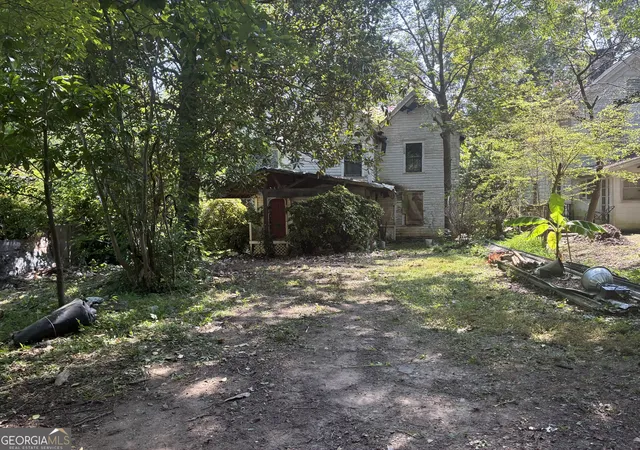 Photo 2 of Single family home for sale at 330 Monroe St, Tallapoosa, GA 30176 | MLS# 10846398 | Listing updated on 2026-09-30