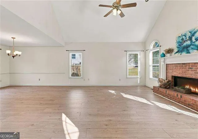 Photo 4 of Single family home for sale at 604 Spring Ridge Dr NW, Kennesaw, GA 30144 | MLS# 10878238 | Listing updated on 2026-10-30