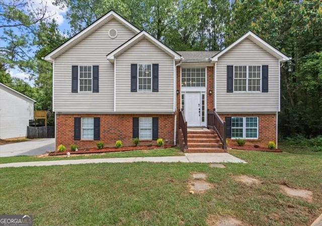 Photo 1 of Sale Pending at 2511 Kris Xing, Ellenwood, GA 30294 | MLS# 10840323 | Listing updated on 2026-09-08
