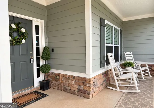 Photo 2 of Single family home for sale at 2 Overlook Point Se, Cartersville, GA 30121 | MLS# 10852443 | Listing updated on 2026-10-08