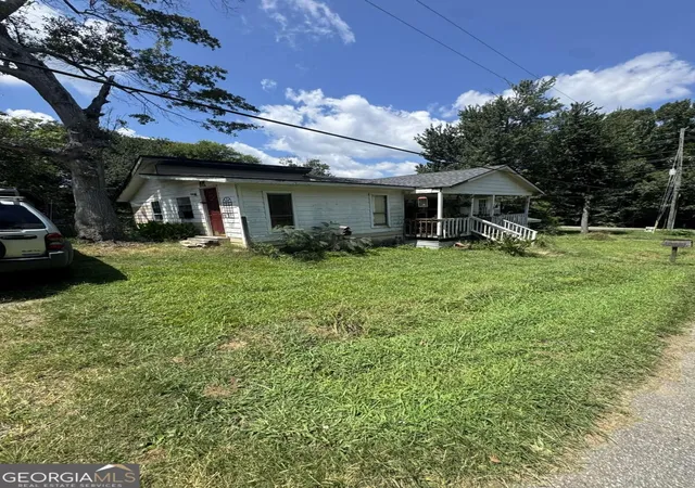 Single family home for sale at 102 Oak Dr SE, Acworth, GA 30101 | MLS# 10851019