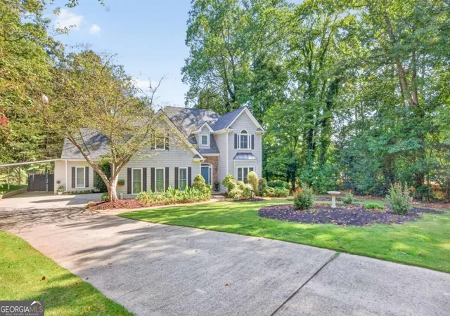 Photo 2 of Single family home for sale at 3520 Habersham Clb Dr, Cumming, GA 30041 | MLS# 10846693 | Listing updated on 2026-10-08
