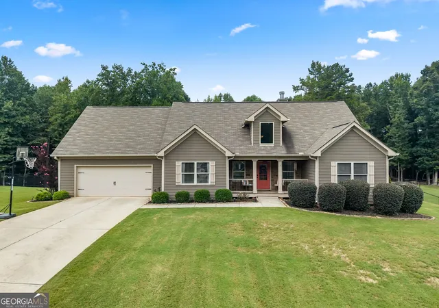 Photo 1 of Single family home for sale at 225 Manor Ml Way, Commerce, GA 30529 | MLS# 10840468 | Listing updated on 2026-09-18