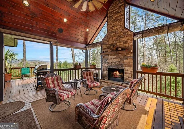 Photo 3 of Single family home for sale at 267 Oasis Dr, Blue Ridge, GA 30513 | MLS# 10853344 | Listing updated on 2026-10-09