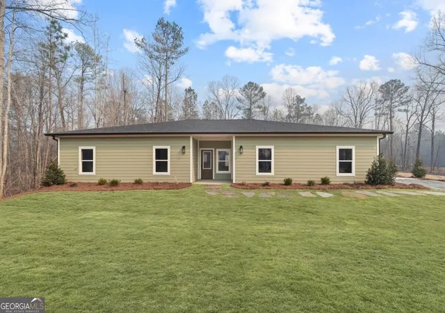 Photo 2 of Single family home for sale at 105 Tanglewood Dr, Eatonton, GA 31024 | MLS# 10838119 | Listing updated on 2026-09-16
