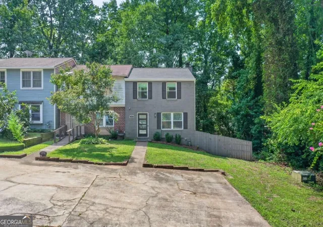 Photo 1 of Townhouse for sale at 173 Roswell Cmns Way, Roswell, GA 30076 | MLS# 10842623 | Listing updated on 2026-09-18