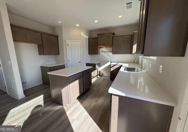 Photo 3 of Single family home for sale at 337 Bloomfield Cir, Canton, GA 30114 | MLS# 10843427 | Listing updated on 2026-10-30