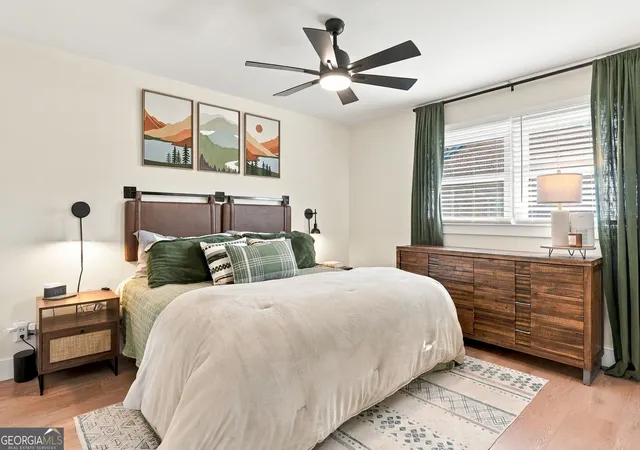 Photo 3 of Sale Pending at 735 Lake Charles Way, Roswell, GA 30075 | MLS# 10844823 | Listing updated on 2026-10-01