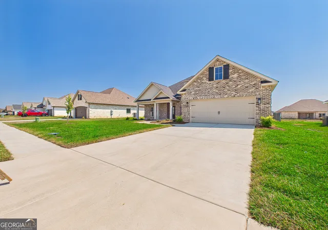 Photo 4 of Sale Pending at 141 Woodwinds Ct, Kathleen, GA 31047 | MLS# 10739094 | Listing updated on 2026-09-06