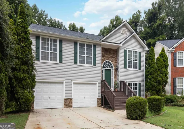 Photo 3 of Single family home for sale at 1970 Ridgestone Run Sw, Marietta, GA 30008 | MLS# 10842240 | Listing updated on 2026-09-16
