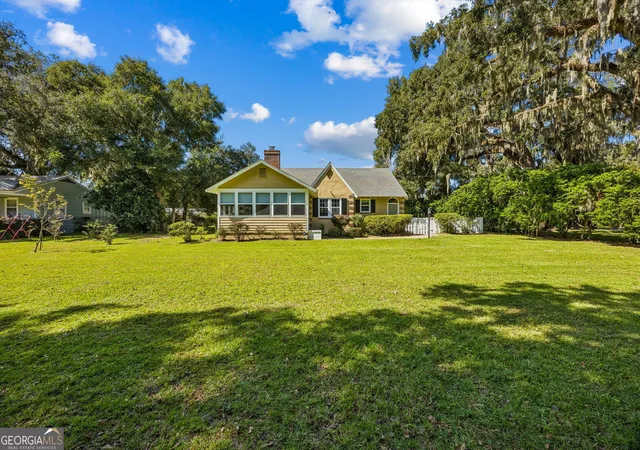 Photo 4 of Single family home for sale at 607 Norris St, St. Marys, GA 31558 | MLS# 10875856 | Listing updated on 2026-10-28