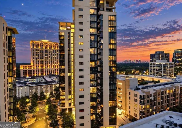 Listing Photo 1 - Condo for sale in building located at 3481 Lakeside Dr Ne, Atlanta, GA 30326 - Unit #1905
