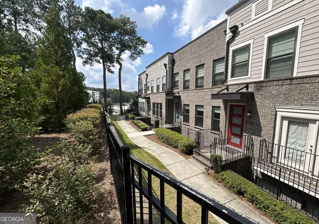 Photo 2 of Townhouse for sale at 2035 Holtz Ln Nw, Atlanta, GA 30318 | MLS# 10839370 | Listing updated on 2026-09-03