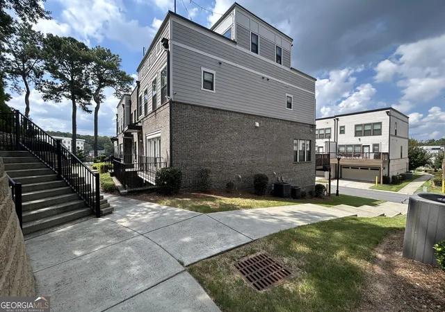 Photo 2 of Townhouse for sale at 2035 Holtz Ln NW, Atlanta, GA 30318 | MLS# 10839370 | Listing updated on 2026-09-03