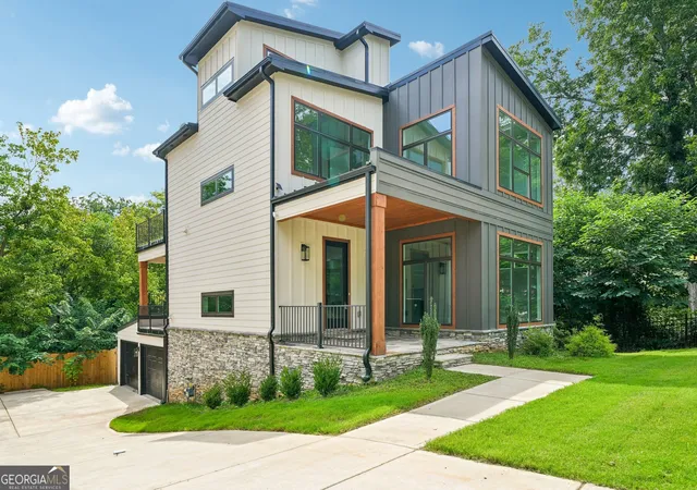 Single family home for sale at 1144 Hubbard St SW, Atlanta, GA 30310 | MLS# 10849080