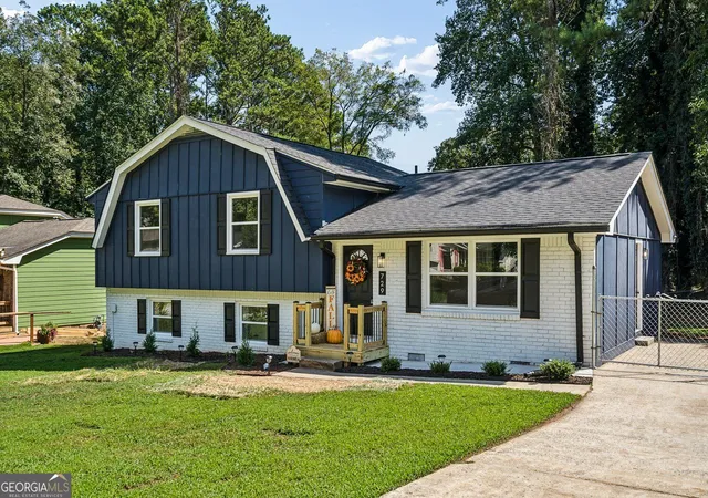 Photo 3 of Single family home for sale at 729 Winter Ln, Jonesboro, GA 30238 | MLS# 10842444 | Listing updated on 2026-09-16