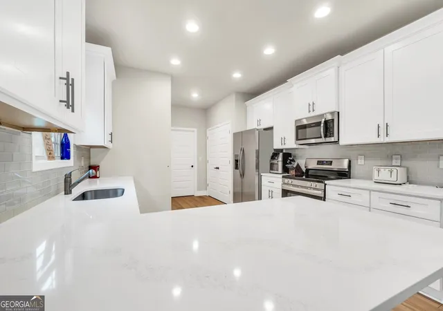 Photo 3 of Single family home for sale at 273 Summit View Dr, Mcdonough, GA 30253 | MLS# 10851181 | Listing updated on 2026-10-06