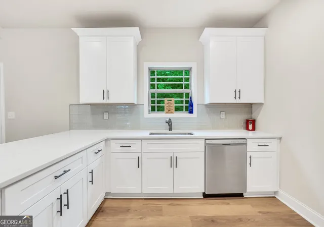 Photo 4 of Single family home for sale at 273 Summit View Dr, Mcdonough, GA 30253 | MLS# 10851181 | Listing updated on 2026-10-06