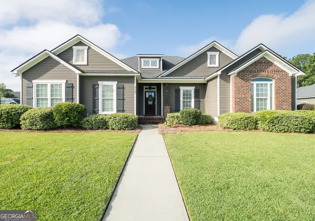 Photo 1 of Single family home for sale at 4003 Gramercy Dr, Valdosta, GA 31605 | MLS# 10844122 | Listing updated on 2026-09-25