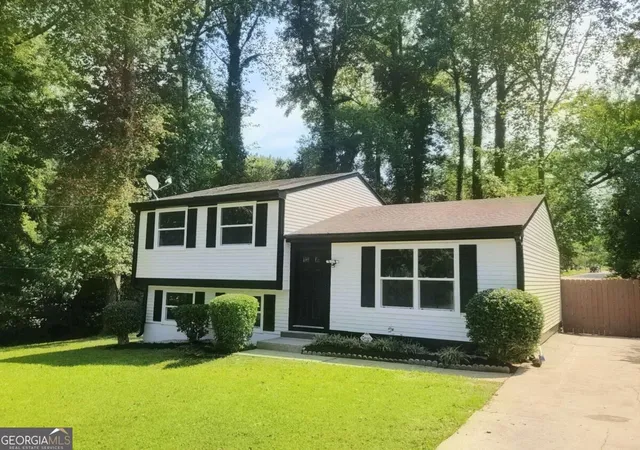 Photo 1 of Single family home for sale at 726 Lawndale Ct, Norcross, GA 30093 | MLS# 10852811 | Listing updated on 2026-10-08